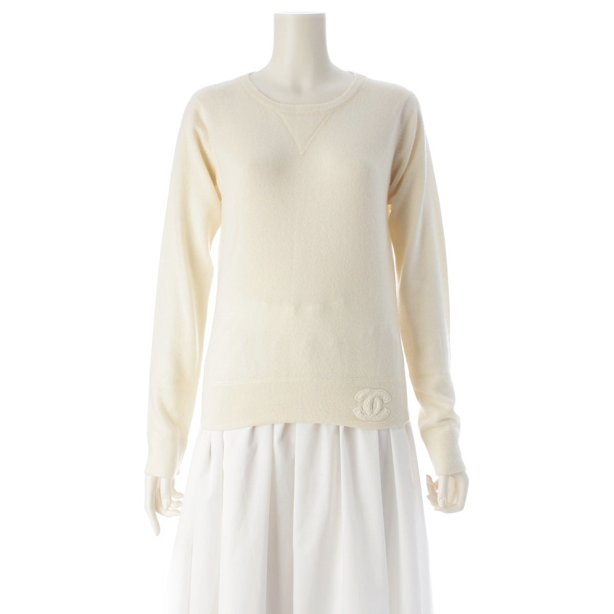 CHANEL cashmere COCO Mark Patch Crew Neck sweater Knit Top P18159 Ivory 36