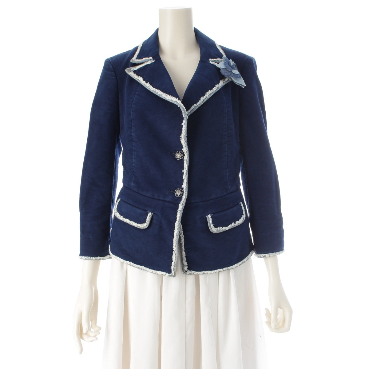 CHANEL Denim Brooch with velvet trim tailored jacket outer P31256 Navy 36