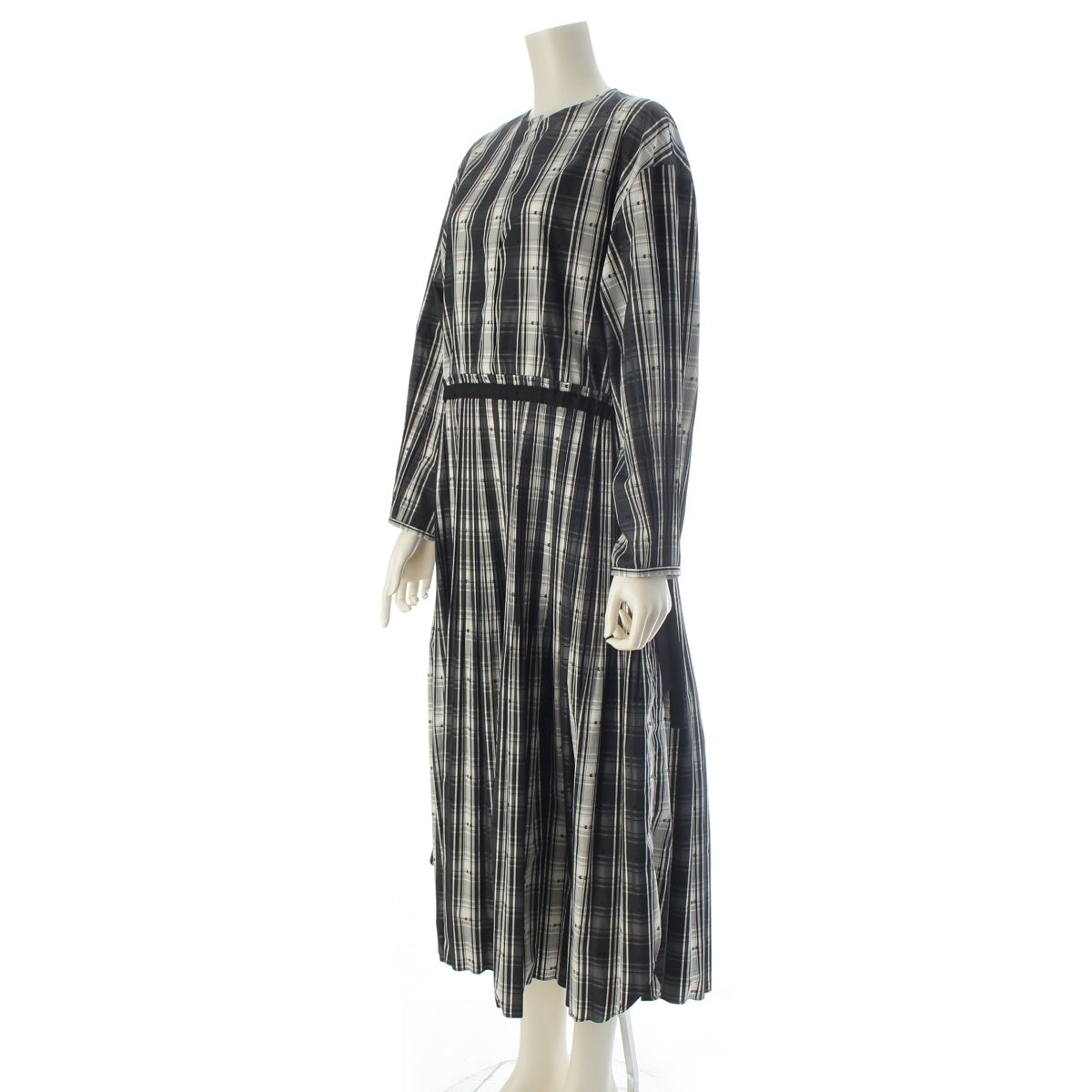 Drawer Cut Jacquard Collarless Pleated Skirt with Panel one piece 6526-299-1480 White black 36