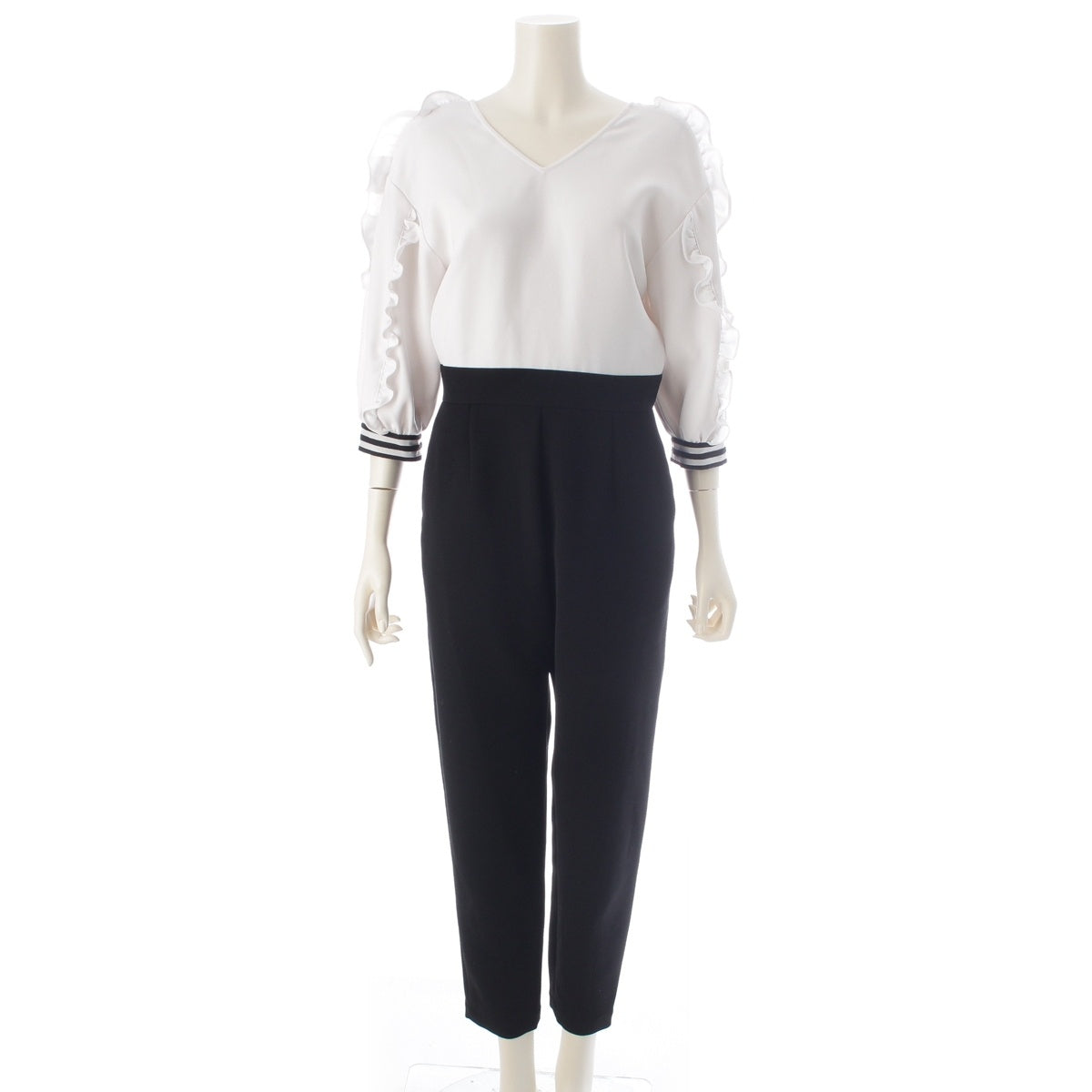 BORDERS at BALCONY All-in-one ruffled jumpsuit Tsunagi BD2021 3R 66 White black 36