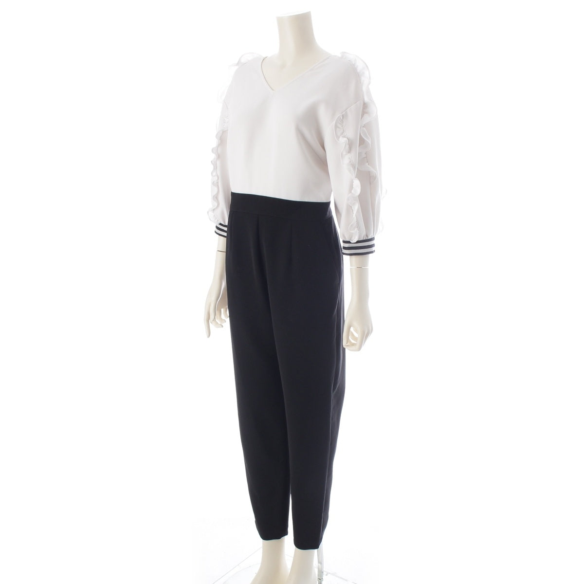 BORDERS at BALCONY All-in-one ruffled jumpsuit Tsunagi BD2021 3R 66 White black 36