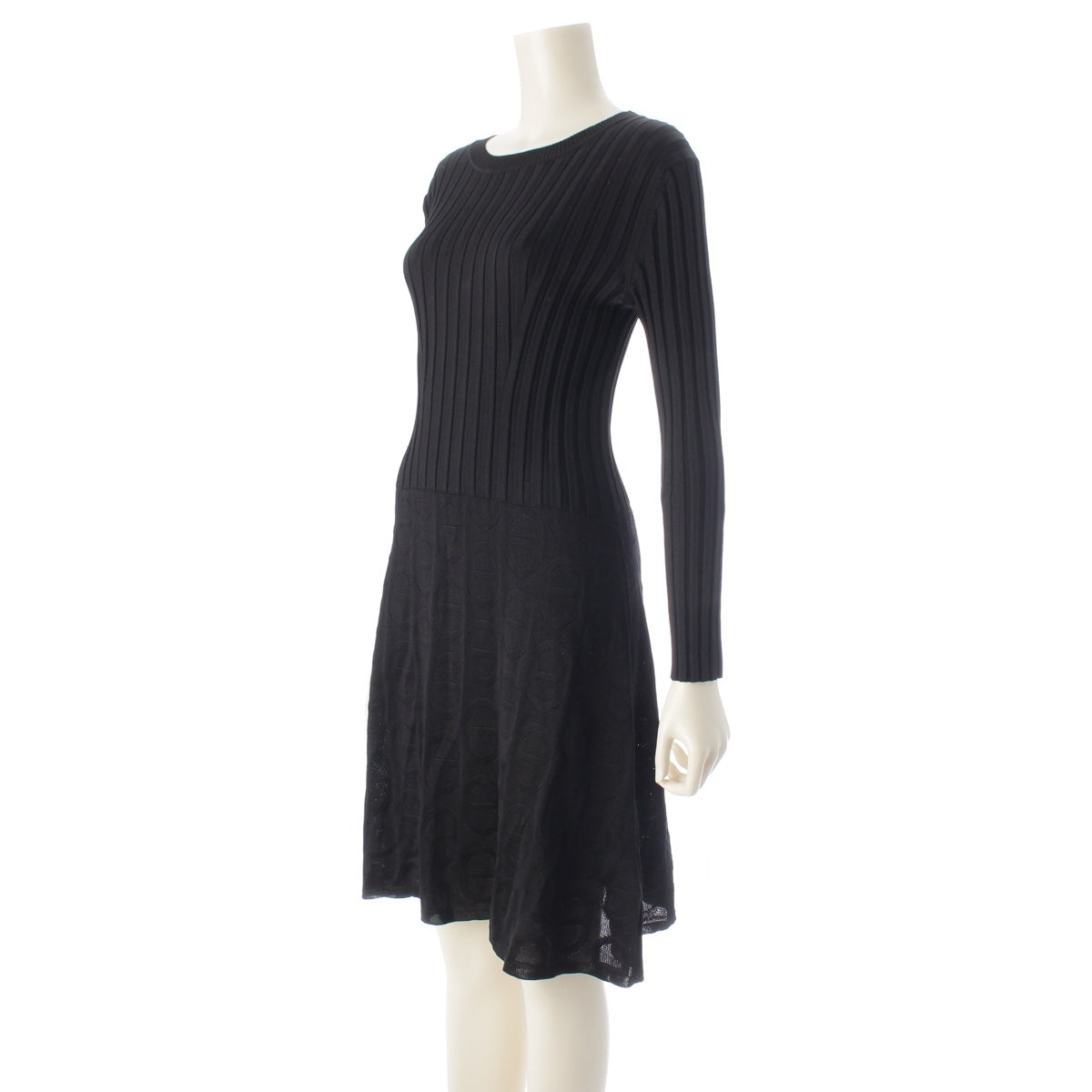 HERMES ChÃ©ne Dunkel silk Long-sleeved ribbed knit one piece dress 16-7703 black 38
