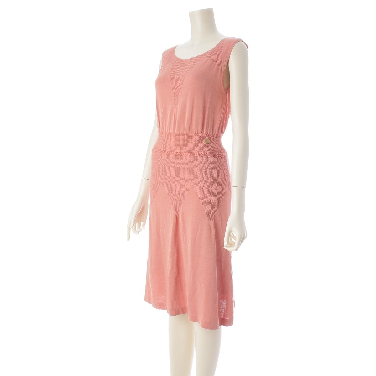CHANEL cotton Unique knit pattern, contrasting design, COCO Mark plate one piece Sleeveless top and skirt P40715 pink 38