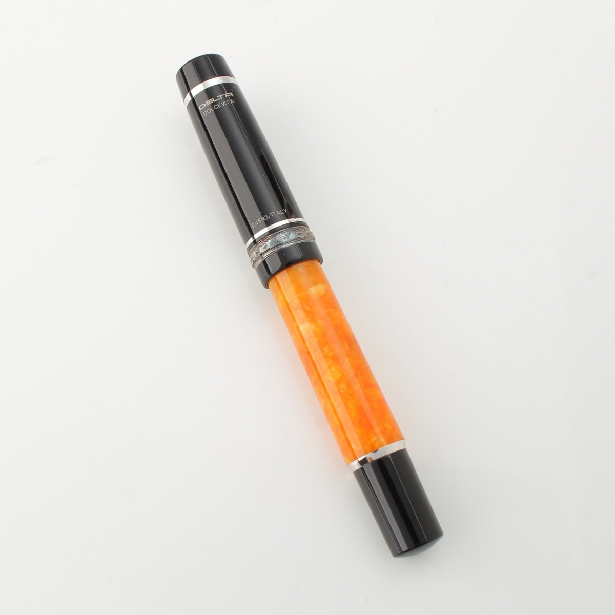 Delta DELTA DOLCE VITA Medium fountain pen K18 925 Orange x Black