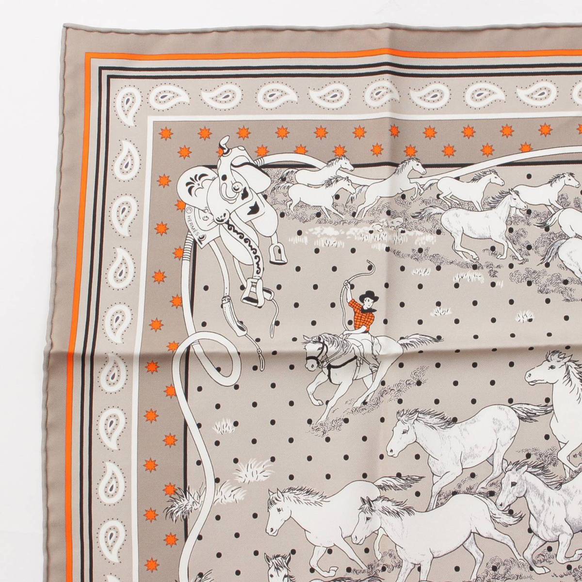 Hermes カレ55 シルク スカーフ Les Mustangs Bandana 野生馬 オレンジ ×グレー (195811