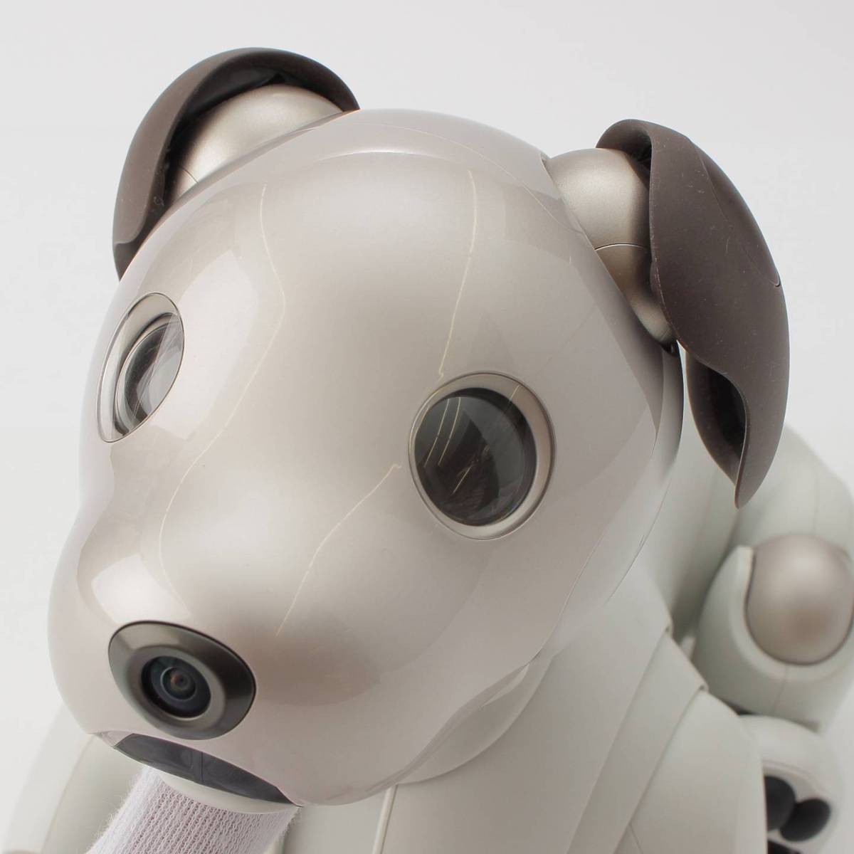 ソニー SONY 犬型 ロボット バーチャルペット aibo アイボ ERS-1000 ベーシックホワイト (211108